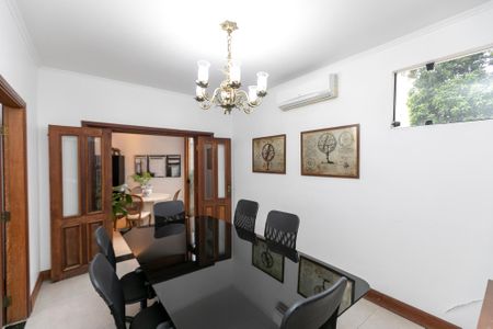 SALA DE REUNIÃO de casa para alugar com 5 quartos, 400m² em Vila Iza, Campinas