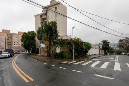 Fachada de casa para alugar com 5 quartos, 400m² em Vila Iza, Campinas