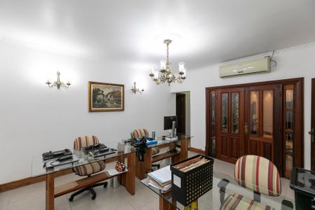 ESCRITÓRIOS de casa para alugar com 5 quartos, 400m² em Vila Iza, Campinas