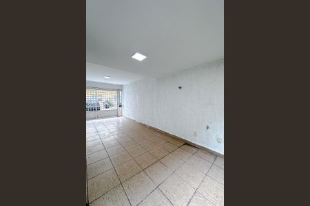 Casa de condomínio à venda com 109m², 2 quartos e 2 vagas