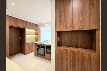Apartamento à venda com 95m², 2 quartos e 2 vagasCozinha