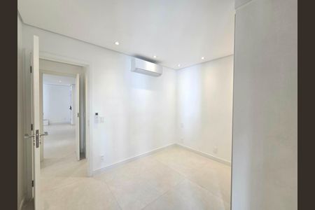 Apartamento à venda com 95m², 2 quartos e 2 vagasQuarto 2
