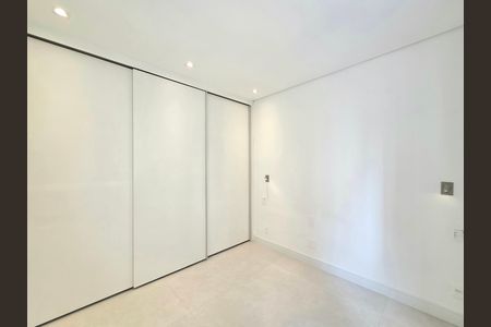 Apartamento à venda com 95m², 2 quartos e 2 vagasSuíte 