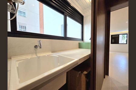 Apartamento à venda com 95m², 2 quartos e 2 vagasÁrea de Serviço