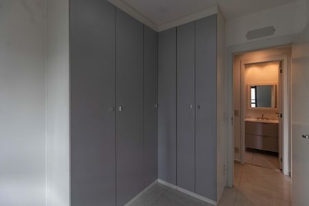 Apartamento para alugar com 69m², 2 quartos e 1 vagaQuarto