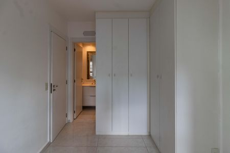 Apartamento para alugar com 69m², 2 quartos e 1 vagaSuíte