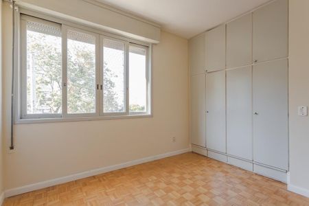 Quarto 2 de apartamento para alugar com 2 quartos, 75m² em Petrópolis, Porto Alegre
