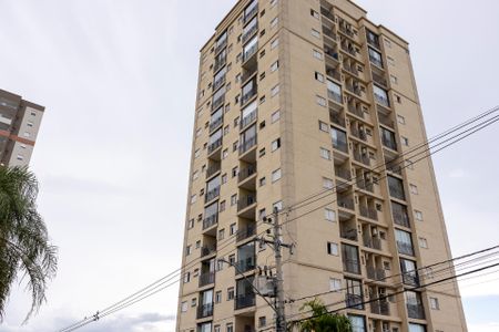 Apartamento para alugar com 47m², 2 quartos e 1 vaga Apartamento para alugar com 47m², 2 quartos e 1 vagaFachada