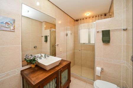 Apartamento à venda com 245m², 3 quartos e 2 vagasBanheiro Social