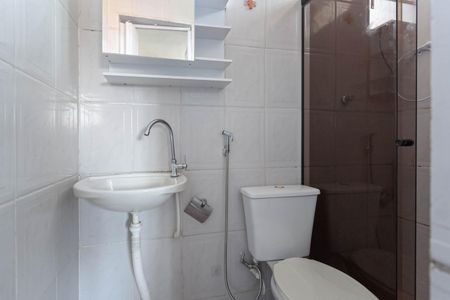 Studio para alugar com 38m², 1 quarto e sem vaga Studio para alugar com 38m², 1 quarto e sem vagaBanheiro social