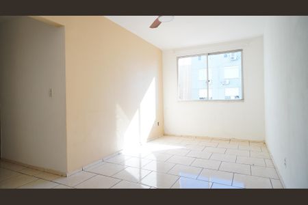 Sala  de apartamento para alugar com 2 quartos, 70m² em Humaitá, Porto Alegre