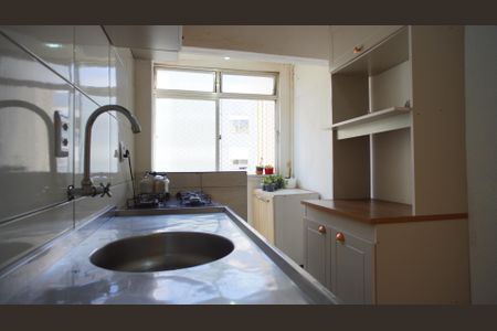 Apartamento para alugar com 70m², 2 quartos e sem vaga Apartamento para alugar com 70m², 2 quartos e sem vagaCozinha e Área de Serviço