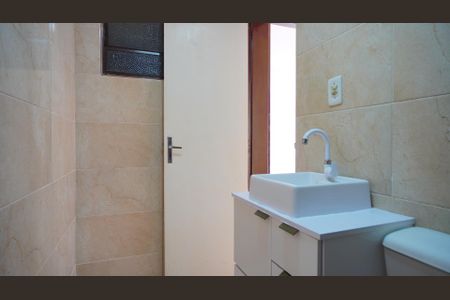 Apartamento para alugar com 70m², 2 quartos e sem vaga Apartamento para alugar com 70m², 2 quartos e sem vagaBanheiro