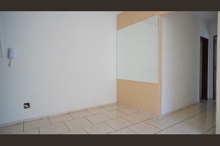 Sala  de apartamento para alugar com 2 quartos, 70m² em Humaitá, Porto Alegre