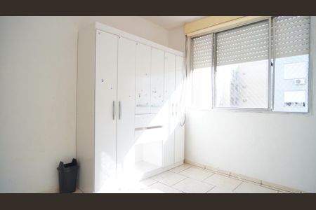Quarto 2 de apartamento para alugar com 2 quartos, 70m² em Humaitá, Porto Alegre