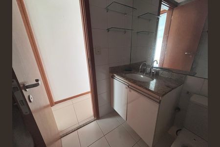 Apartamento à venda com 155m², 3 quartos e 2 vagasBanheiro social