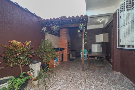 Casa à venda com 150m², 4 quartos e 1 vagaChurrasqueira / Fundos