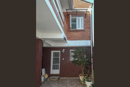 Casa à venda com 150m², 4 quartos e 1 vagaFundos