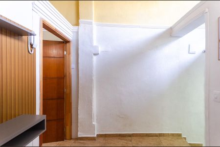 Casa para alugar com 50m², 1 quarto e sem vaga Casa para alugar com 50m², 1 quarto e sem vagaSala