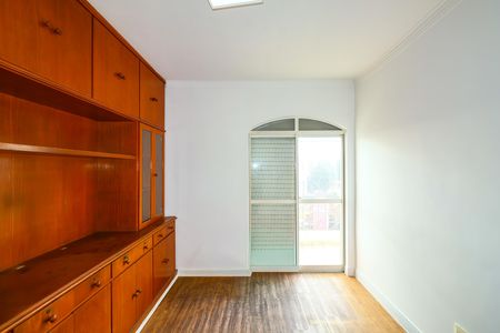 Apartamento à venda com 211m², 4 quartos e 4 vagasQuarto 
