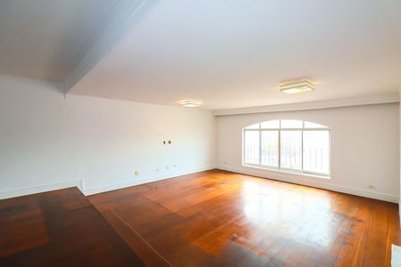 Apartamento à venda com 211m², 4 quartos e 4 vagasSala