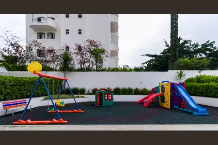 Apartamento à venda com 211m², 4 quartos e 4 vagasÁrea comum