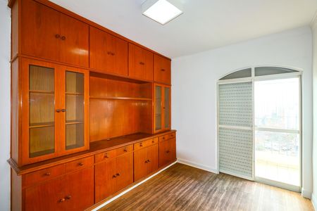 Apartamento à venda com 211m², 4 quartos e 4 vagasQuarto 