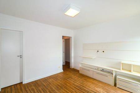 Apartamento à venda com 211m², 4 quartos e 4 vagasSuíte 1
