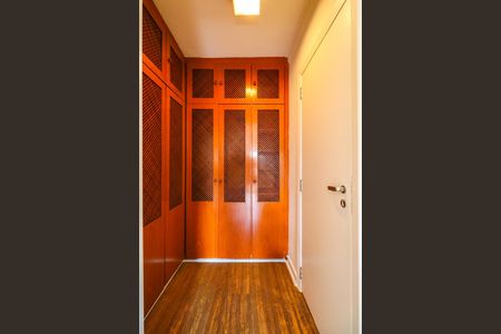 Apartamento à venda com 211m², 4 quartos e 4 vagasVista da Suíte 1