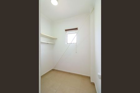 Apartamento à venda com 211m², 4 quartos e 4 vagasQuarto de serviço