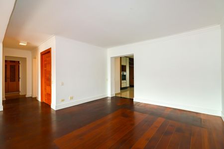 Apartamento à venda com 211m², 4 quartos e 4 vagasSala