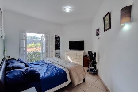 Casa à venda com 134m², 2 quartos e 2 vagasSuíte