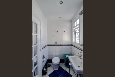 Casa à venda com 134m², 2 quartos e 2 vagasBanheiro da Suíte