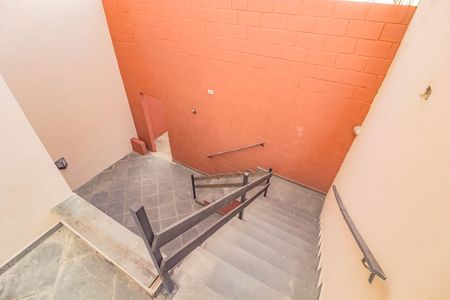 Casa para alugar com 125m², 3 quartos e 4 vagas Casa para alugar com 125m², 3 quartos e 4 vagasEscada