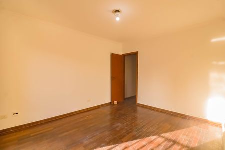 Casa para alugar com 125m², 3 quartos e 4 vagas Casa para alugar com 125m², 3 quartos e 4 vagasSuíte