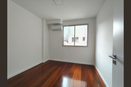 Apartamento à venda com 85m², 2 quartos e 1 vaga Apartamento à venda com 85m², 2 quartos e 1 vagaQuarto