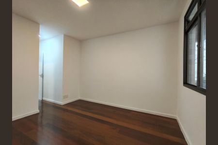 Apartamento à venda com 85m², 2 quartos e 1 vaga Apartamento à venda com 85m², 2 quartos e 1 vagaSuíte