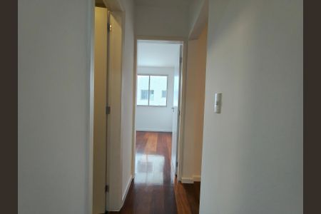 Apartamento à venda com 85m², 2 quartos e 1 vaga Apartamento à venda com 85m², 2 quartos e 1 vagaCorredor