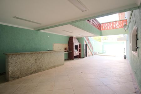 Casa à venda com 300m², 8 quartos e 9 vagasQuintal