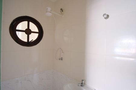 Casa à venda com 300m², 8 quartos e 9 vagasBanheiro de Serviço