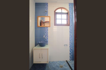 Casa à venda com 300m², 8 quartos e 9 vagasBanheiro da Suíte 4 e 5