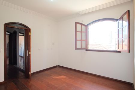 Casa à venda com 300m², 8 quartos e 9 vagasSuíte 4