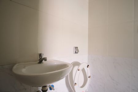 Casa à venda com 300m², 8 quartos e 9 vagasBanheiro de Serviço