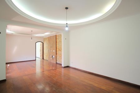 Casa à venda com 300m², 8 quartos e 9 vagasSala de jantar