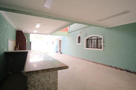 Casa à venda com 300m², 8 quartos e 9 vagasQuintal