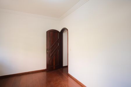 Casa à venda com 300m², 8 quartos e 9 vagasQuarto 6