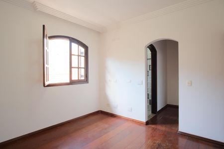 Casa à venda com 300m², 8 quartos e 9 vagasSuíte 3