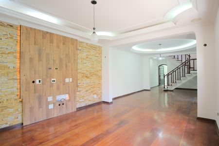 Casa à venda com 300m², 8 quartos e 9 vagasSala