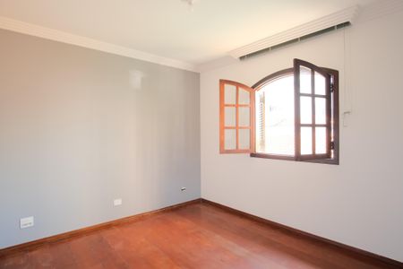Casa à venda com 300m², 8 quartos e 9 vagasSuíte 5