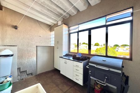 Casa à venda com 80m², 3 quartos e 3 vagasÁrea de Serviço